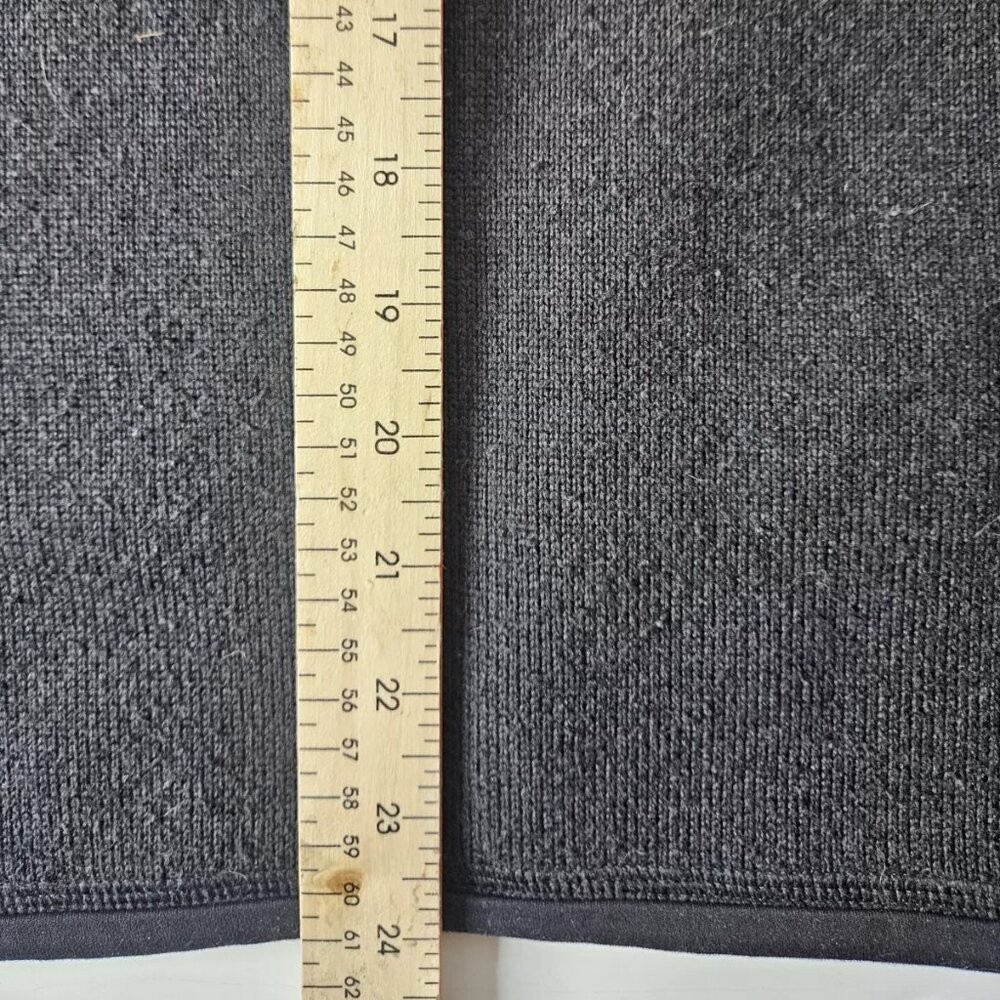 Patagonia Women's Black Full-Zip Sweater - Picture 6 of 9